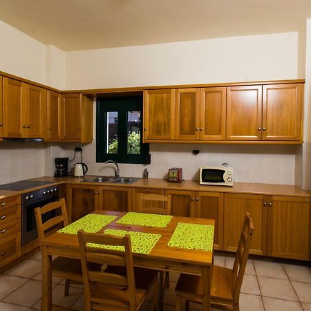 Villa Eleni Asprouliánoi Esterno foto