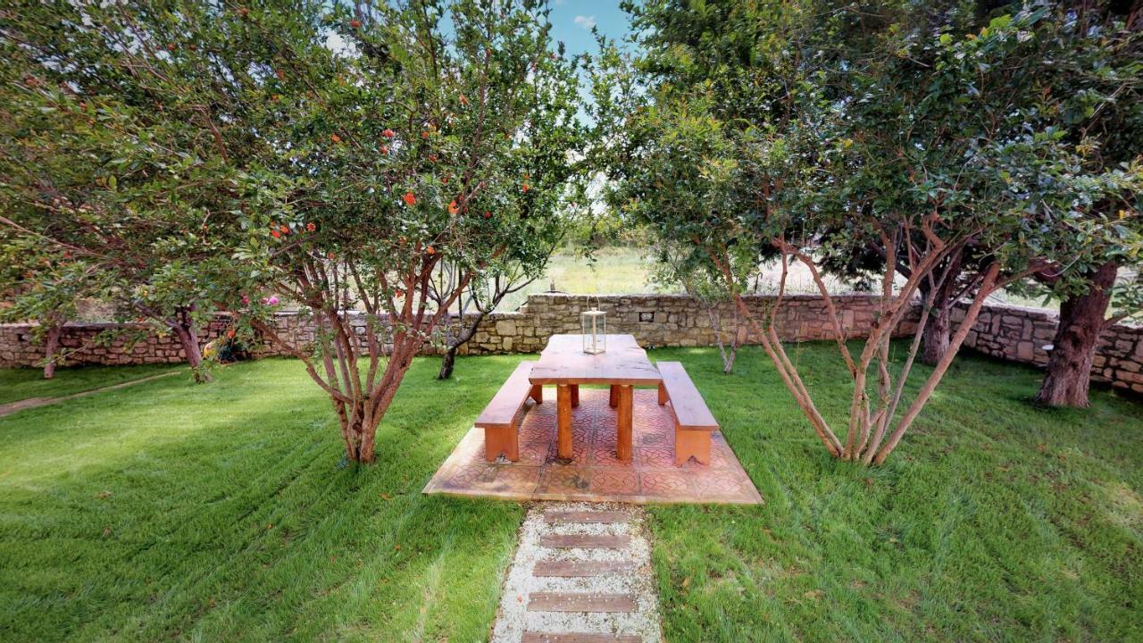 Villa Eleni Asprouliánoi Esterno foto